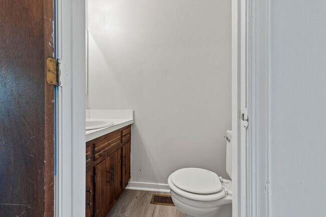 Building Photo - 2223 Bowlin Ct