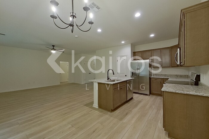 Building Photo - 111 Rainfall Ln