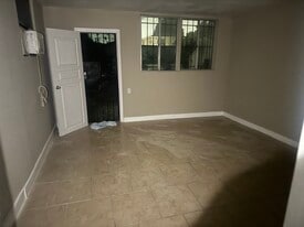 Building Photo - 331 E 57th St