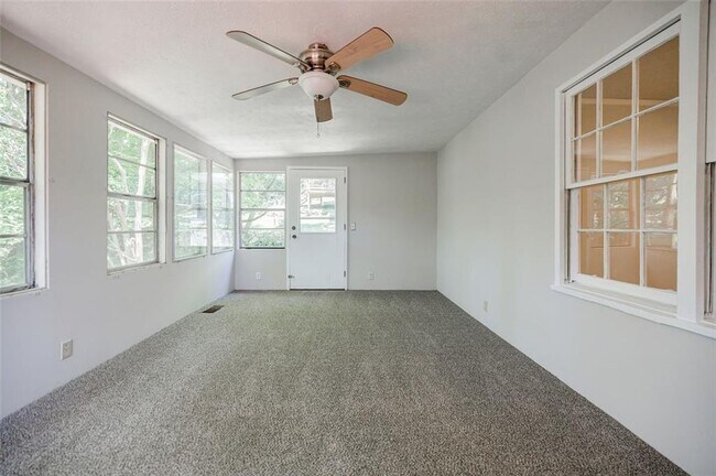 Building Photo - 1716 Beacon Hill Blvd NE
