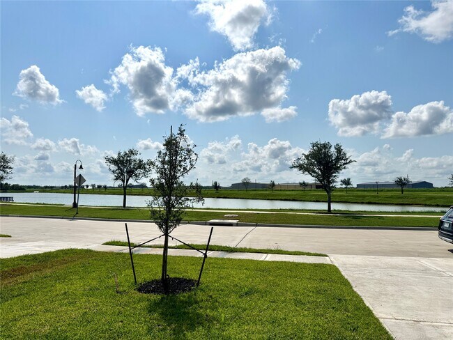 Building Photo - 1606 Cedar Pointe Ct