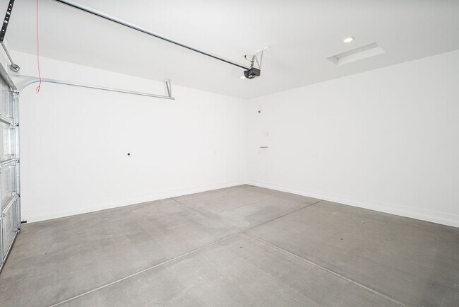 Building Photo - 3260 W Peak View Rd