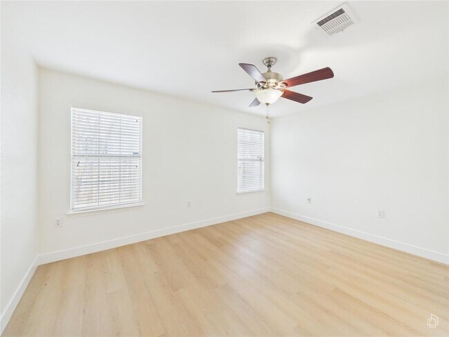 Building Photo - 6824 Walkup Ln