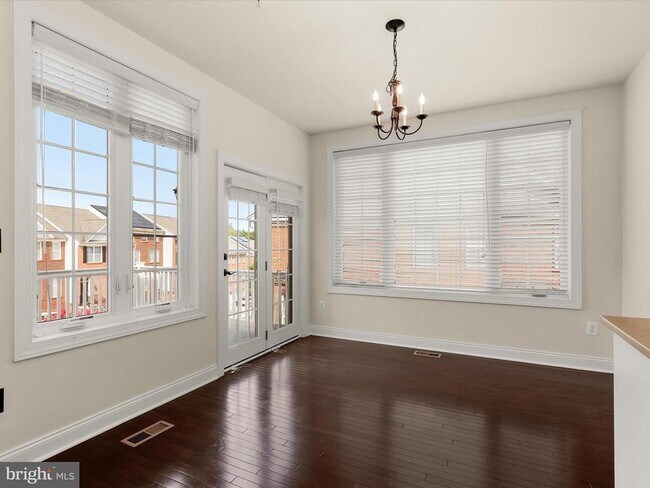 Building Photo - 7761 Crystal Brook Way