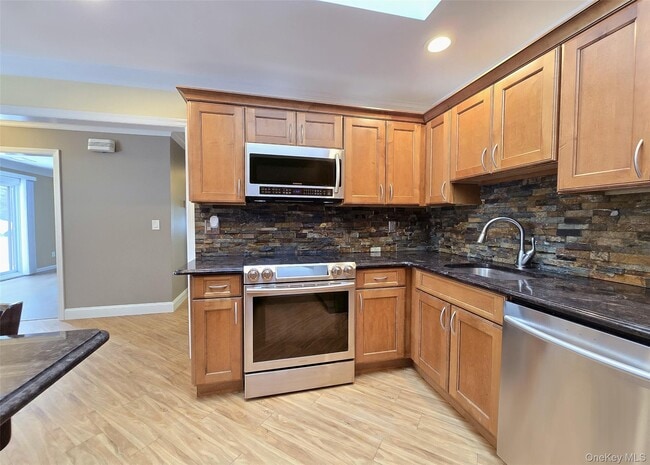 Building Photo - 786 Hilltop Ct