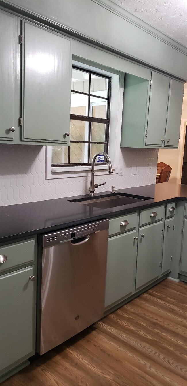 Building Photo - 224 Timberlane Rd