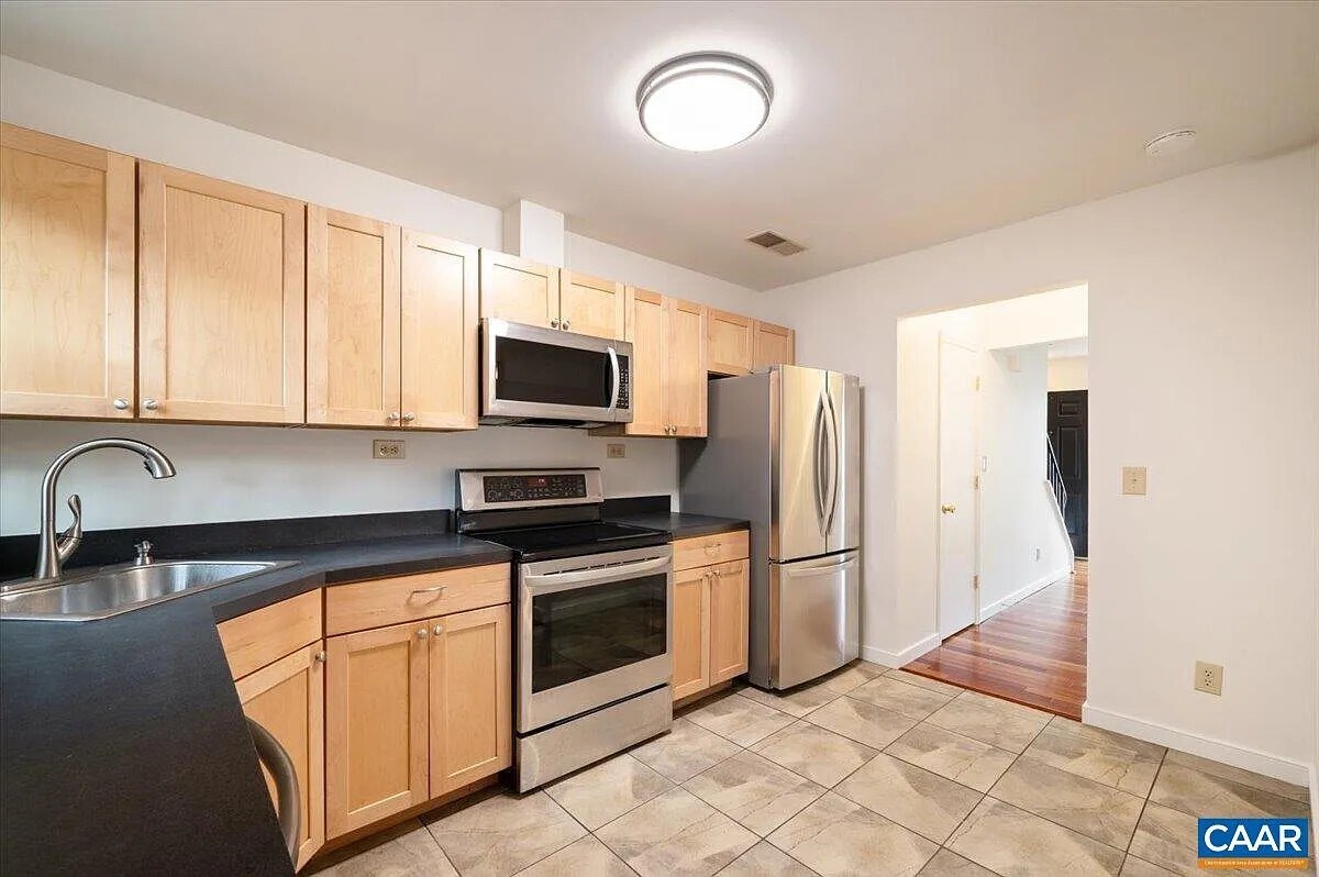 Building Photo - 803 Orangedale Ave