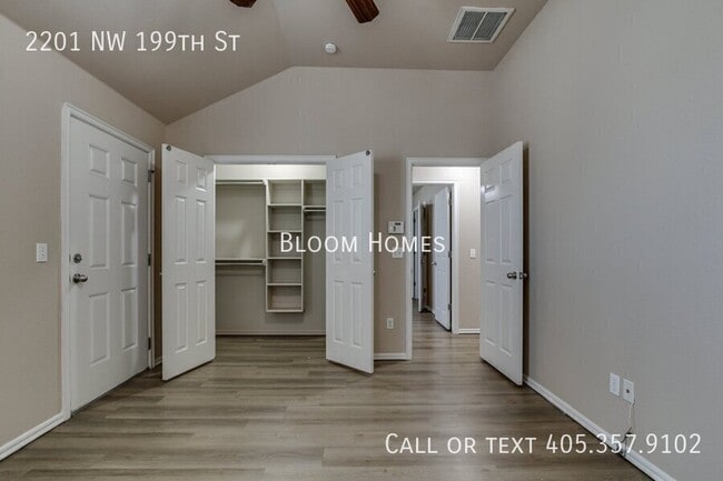 Building Photo - 2201 NW 199th St