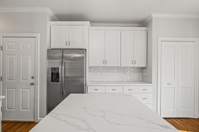 Building Photo - 309 Caraway Ln