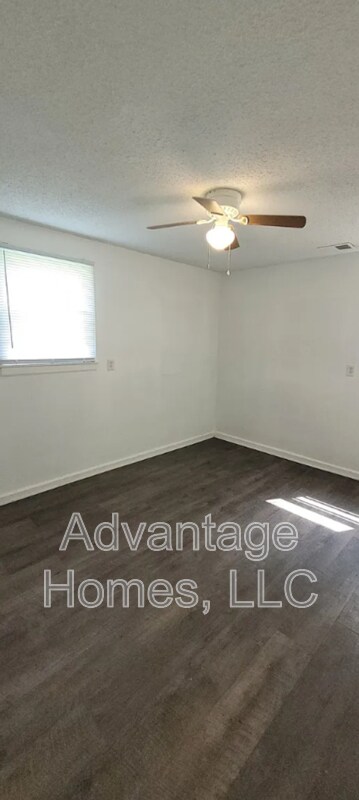 Building Photo - 720-726 N 70th St