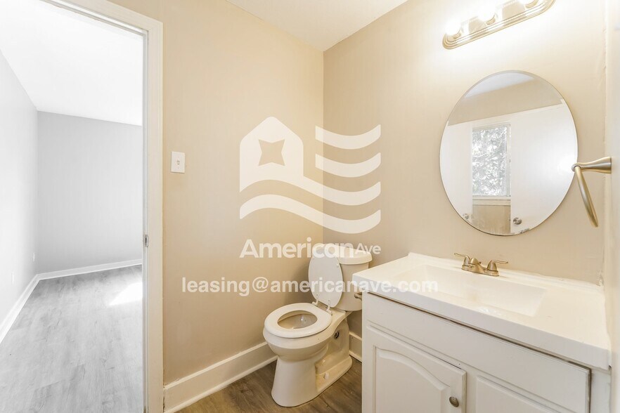 Building Photo - 252 McDowell Park Cir