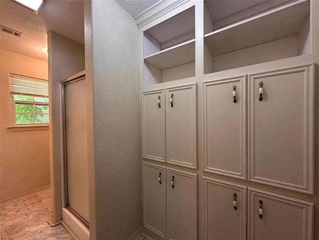 Building Photo - 6143 FM 3081