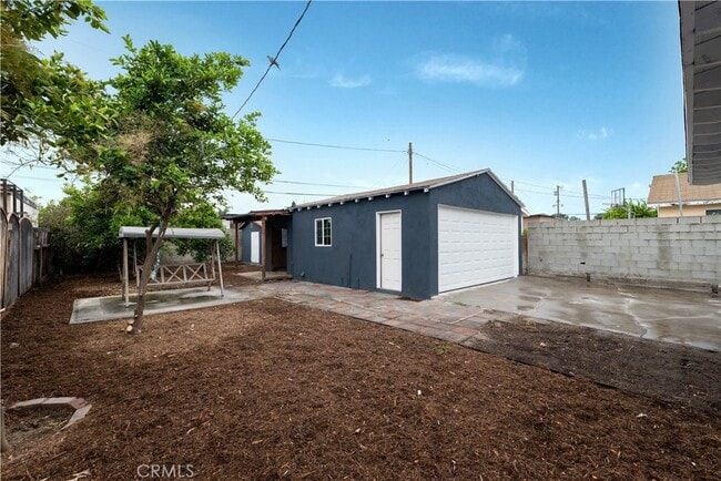 Building Photo - 7841 Beck Ave