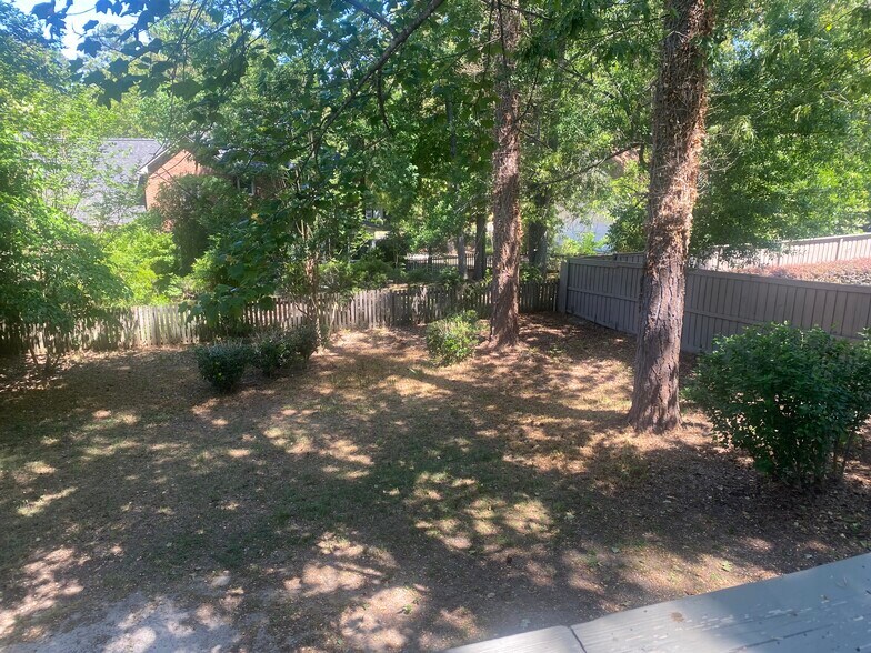 Building Photo - 114 Riviera Rd