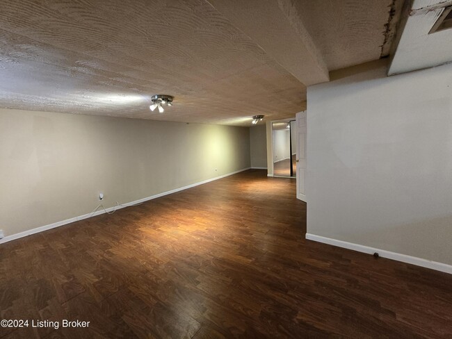 Building Photo - 4515 Lambert Rd