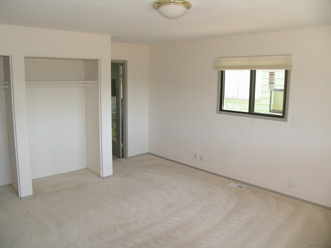 Building Photo - Nice Home in Hillsboro