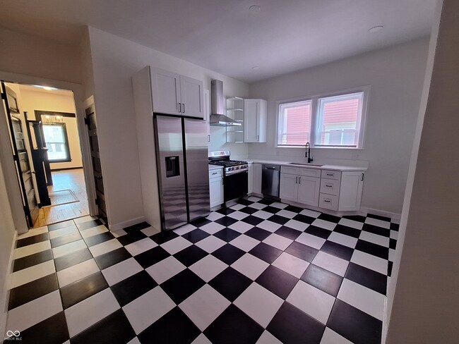 Building Photo - 1430 E Ohio St