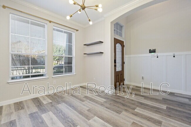 Building Photo - 208 Dove Run