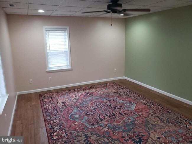 Building Photo - 417 S Washington St