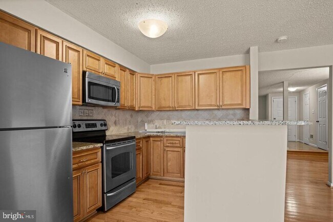 Building Photo - 1602 Oak Spring Way
