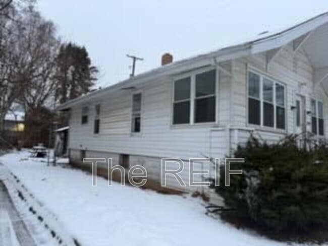 Building Photo - 1553 Illinois Ave