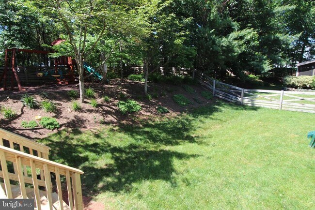 Building Photo - 46812 Backwater Dr