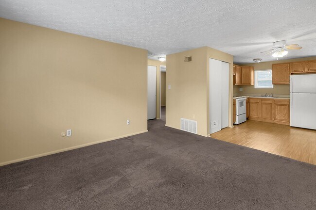 Building Photo - 2 Bedroom Affordable Housing Apartment