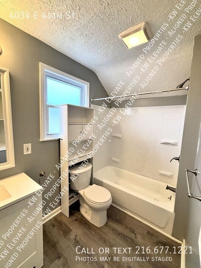 Building Photo - 4034 E 44th St