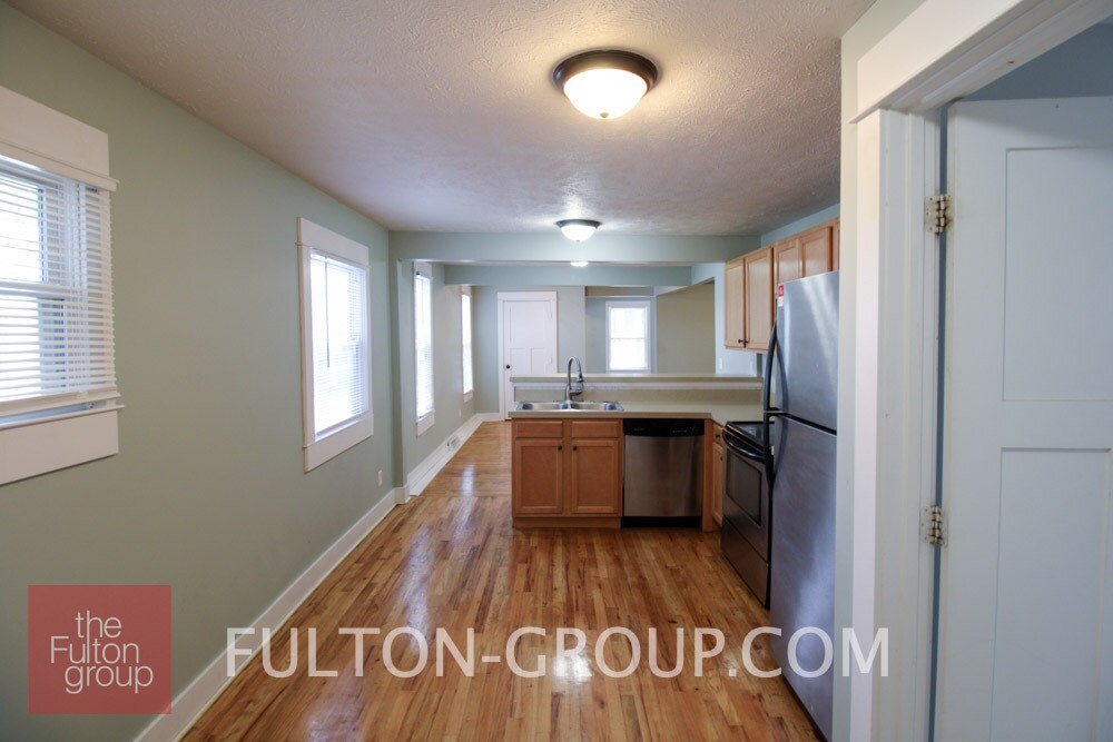 Building Photo - 847 Fountain St NE