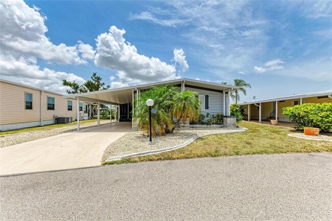 Primary Photo - 122 Martinique Rd