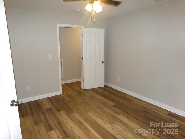 Building Photo - 40119 NC-740