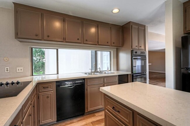 Building Photo - 16718 Galewood Way