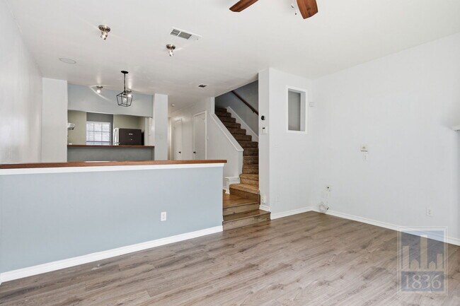 Building Photo - 11821 Bittern Hollow