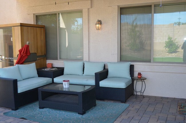Building Photo - Fully Furnished