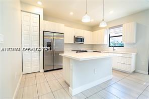 Building Photo - 10574 NW 81st Terrace