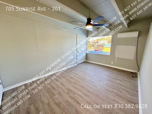 Building Photo - 705 Sunrise Ave