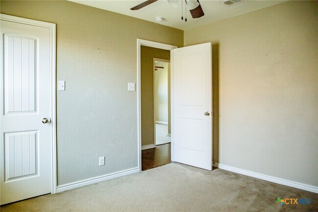 Building Photo - 2908 Tarrant County Dr
