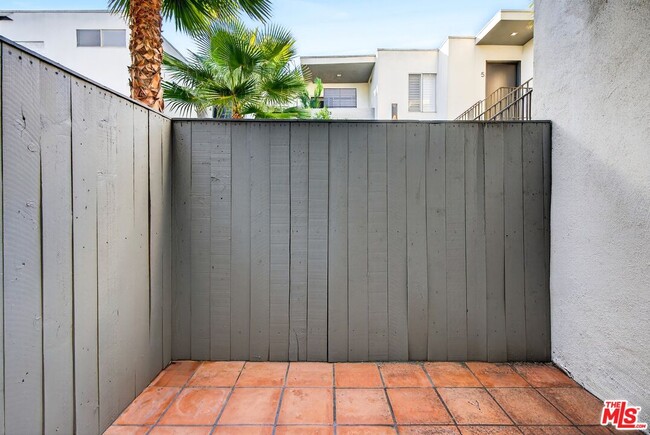 Building Photo - 630 Orlando Ave