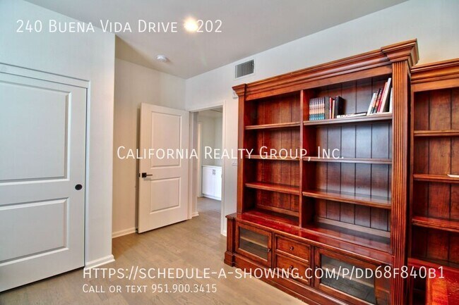 Building Photo - 240 Buena Vida Dr