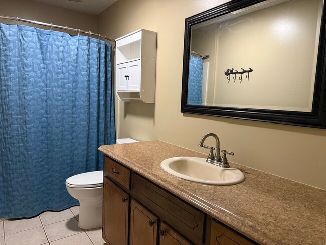 Building Photo - 3 Bed 2 Bath Home in Lee County for Rent