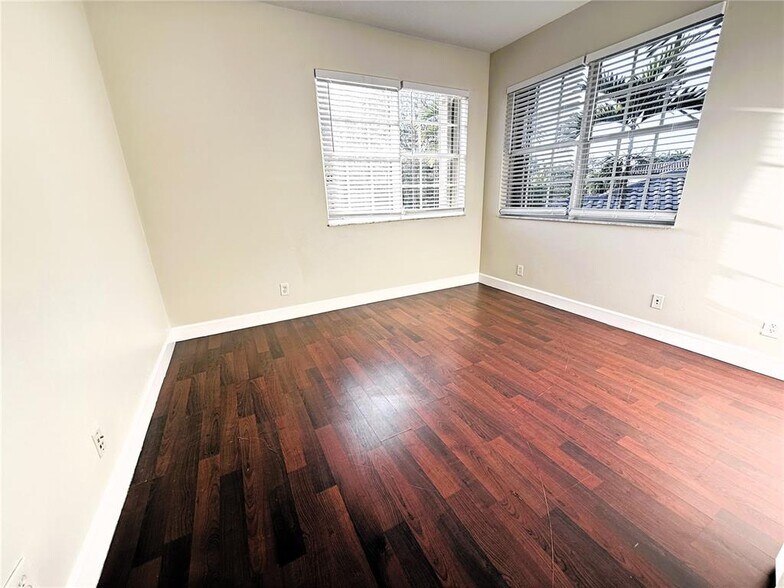 Building Photo - 5081 SW 136th Ter