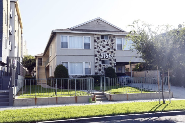 Building Photo - 3454 Jasmine Avenue