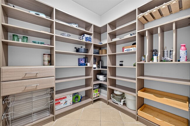 Building Photo - 9106 Fuqua Breeze Dr