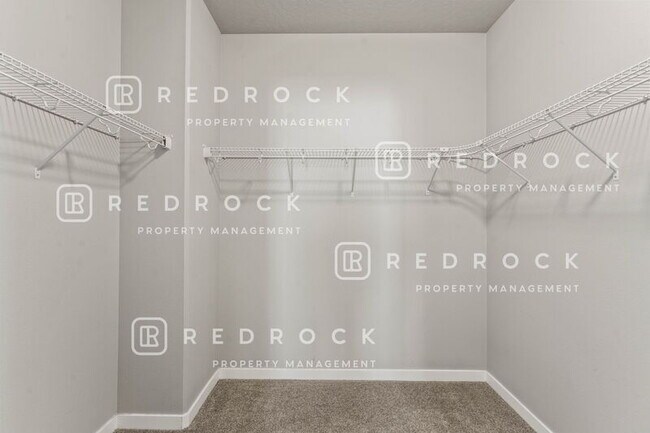 Building Photo - 1725 N Meyers Ct