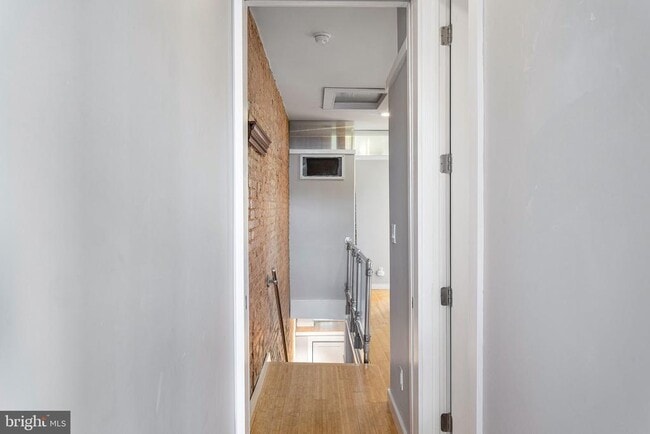 Building Photo - 1311 East Capitol St SE