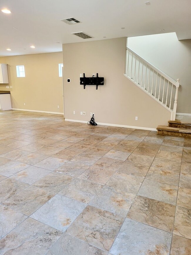 Building Photo - Otay Ranch 3 bedroom 2.5 bath 1917 sqft 2 ...