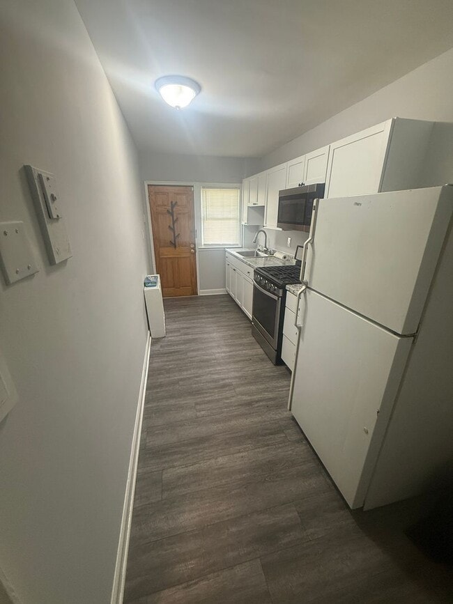 Building Photo - 2943 Liberty Pkwy