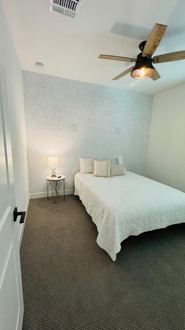 Building Photo - 14424 W Aster Dr