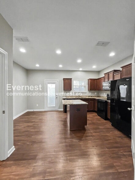 Building Photo - 4159 Saddlecreek Wy