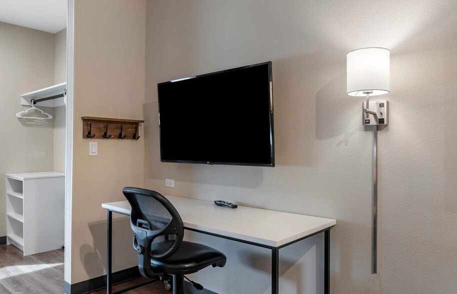 Building Photo - Furnished Studio-Orlando - Sanford